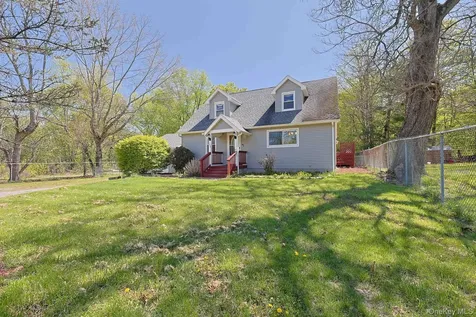 1604 Route 9g Hyde Park NY 12538