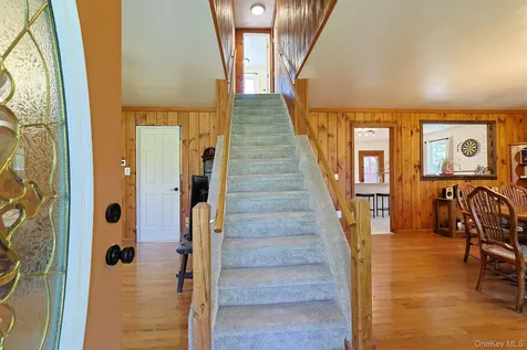 1604 Route 9g Hyde Park NY 12538