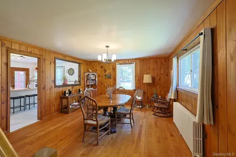 1604 Route 9g Hyde Park NY 12538