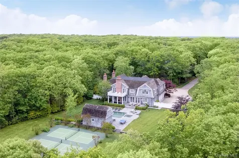 486 Middle Line Highway Bridgehampton NY 11932