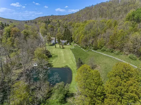 4569-4577 Rt-199 Millerton NY 12546