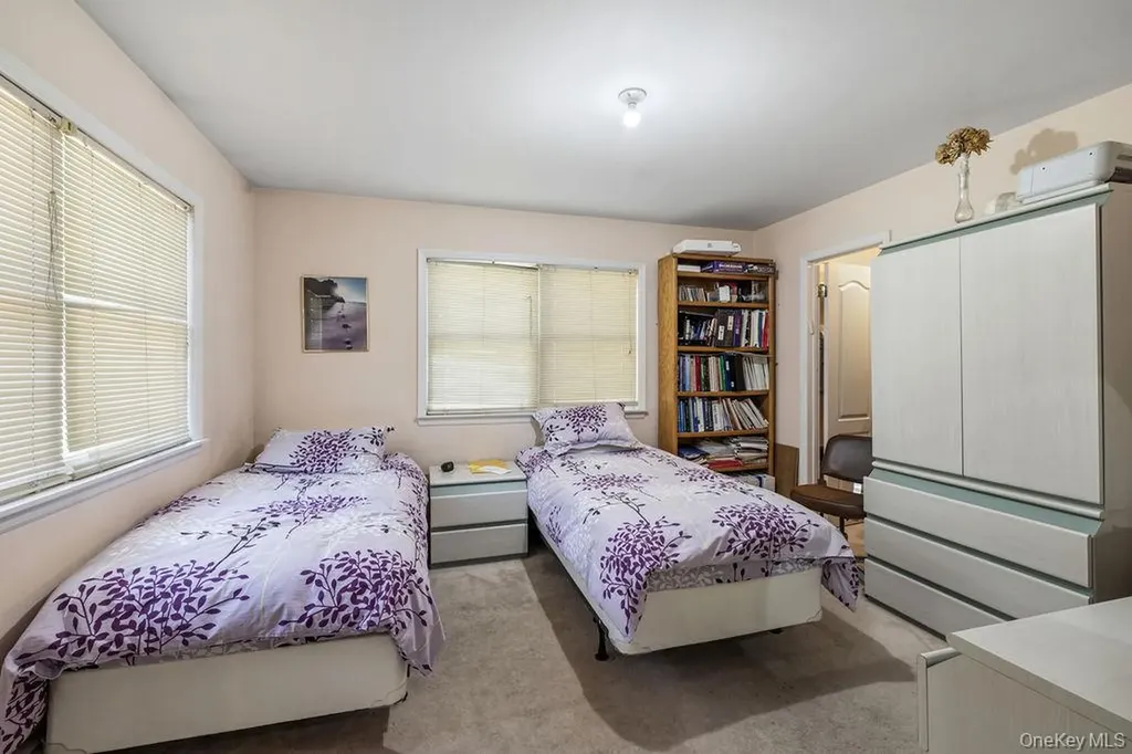 10 Elyise Road Monsey NY 10952