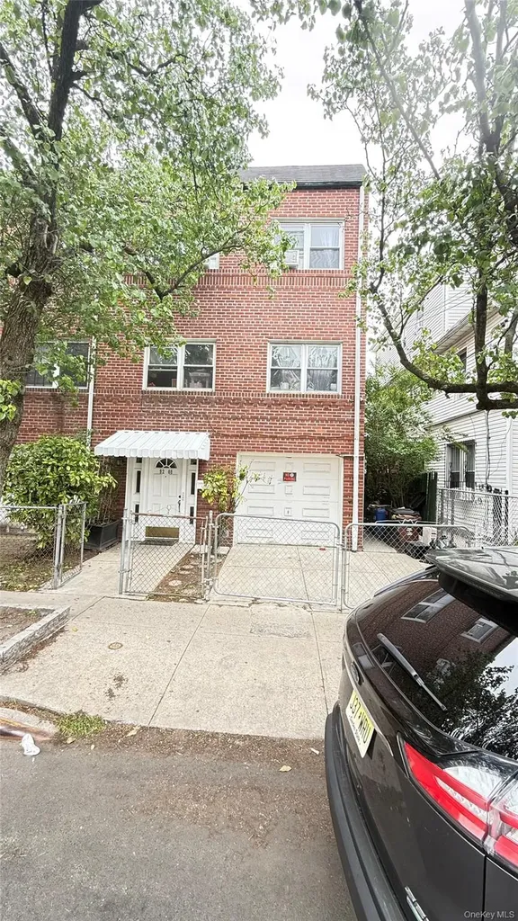 9208 43rd Avenue Elmhurst NY 11373