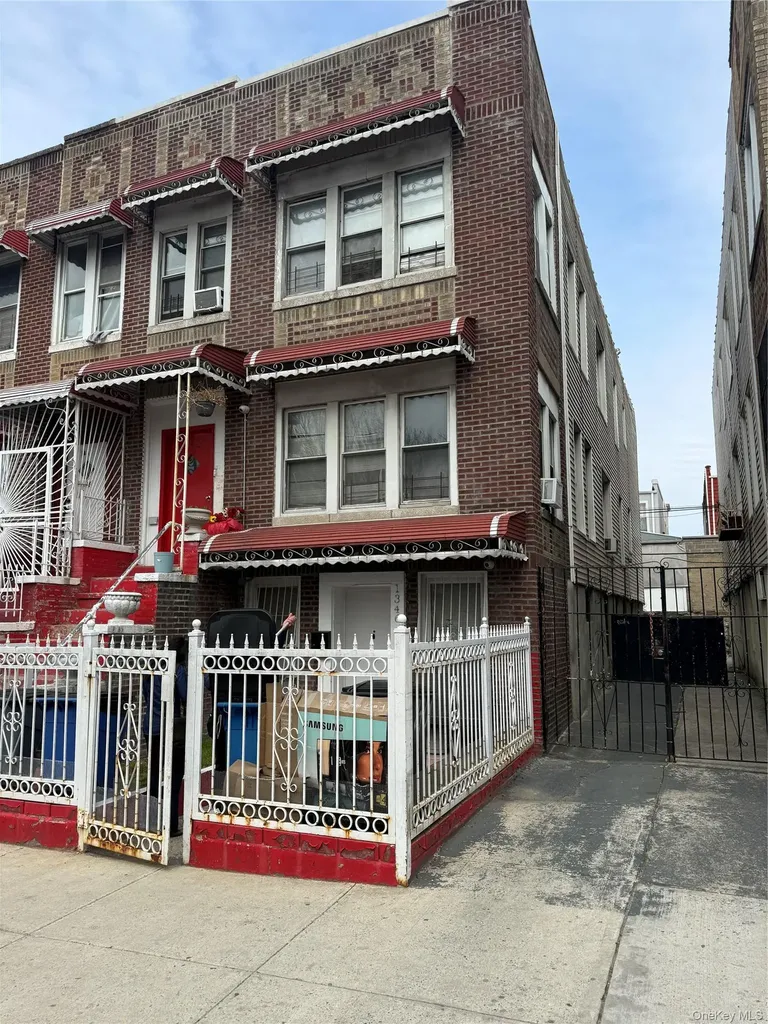 1346 Elder Avenue Bronx NY 10472