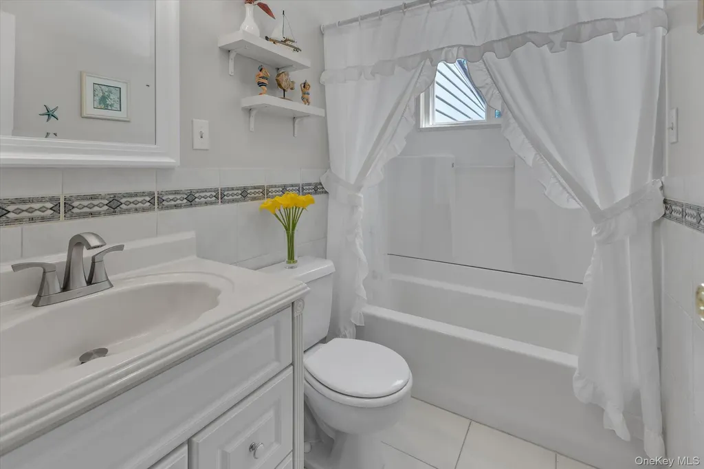 25 Deville Drive Selden NY 11784