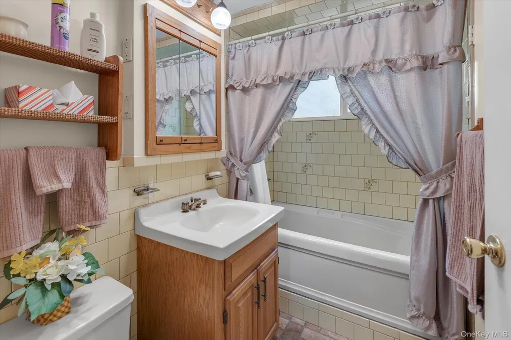 25 Deville Drive Selden NY 11784