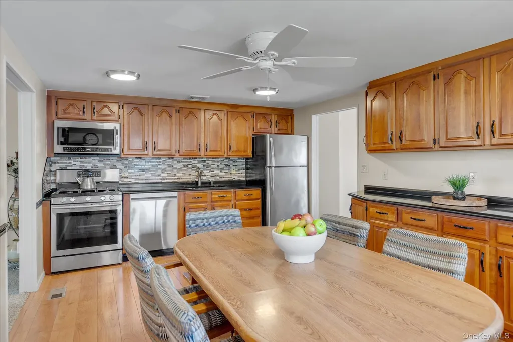 25 Deville Drive Selden NY 11784