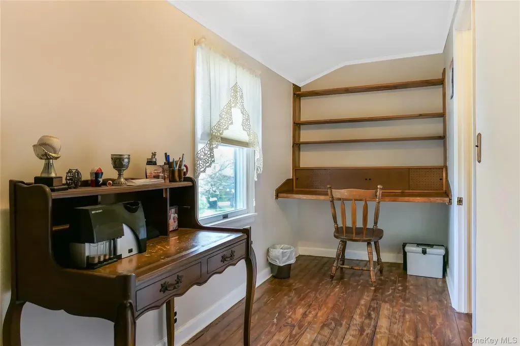 17 Myrtle Lane East Patchogue NY 11772