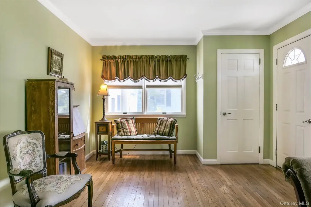 17 Myrtle Lane East Patchogue NY 11772