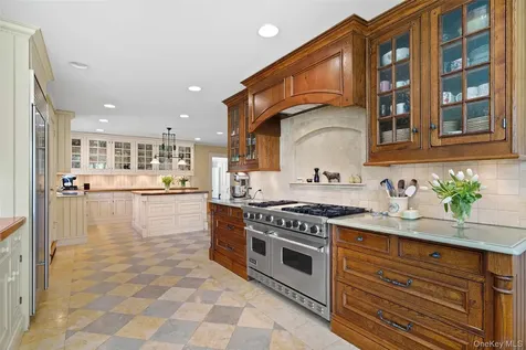 345 Mclain Street Bedford Hills NY 10507