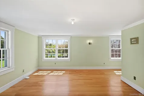 345 Mclain Street Bedford Hills NY 10507