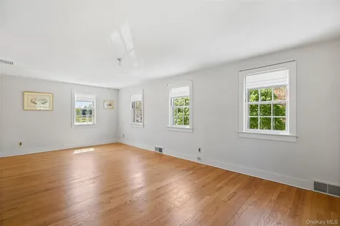 345 Mclain Street Bedford Hills NY 10507