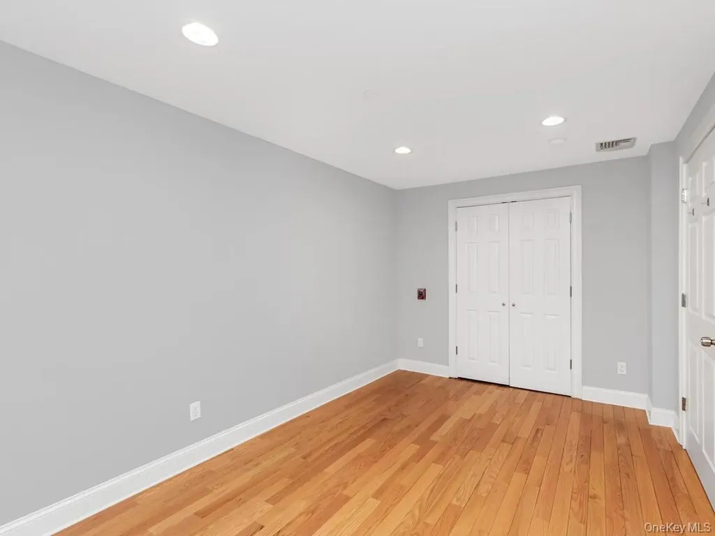 26 Pondfield Road W Bronxville NY 10708