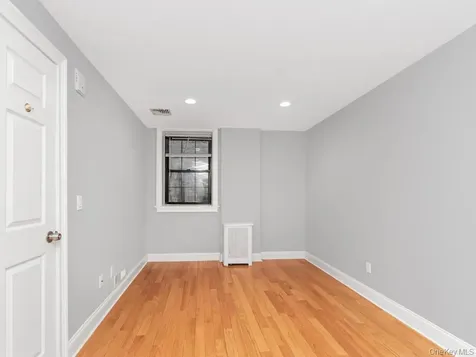 26 Pondfield Road W Bronxville NY 10708