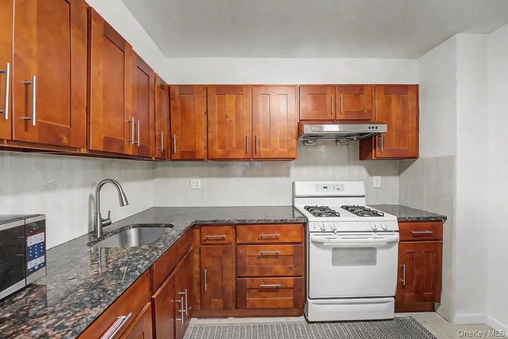 87-08 Justice Avenue Elmhurst NY 11373