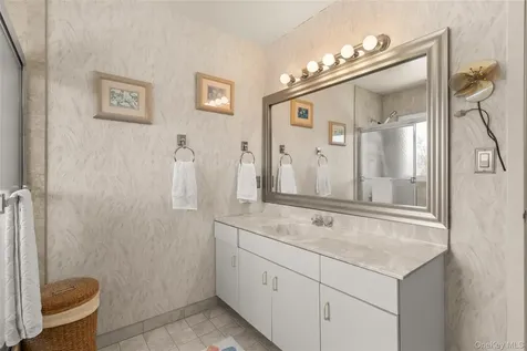 152 Pace Drive S West Islip NY 11795