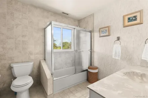 152 Pace Drive S West Islip NY 11795