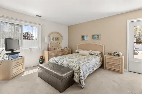 152 Pace Drive S West Islip NY 11795