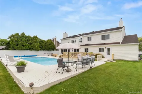 152 Pace Drive S West Islip NY 11795