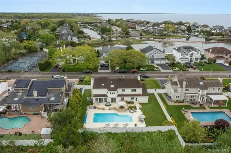 152 Pace Drive S West Islip NY 11795
