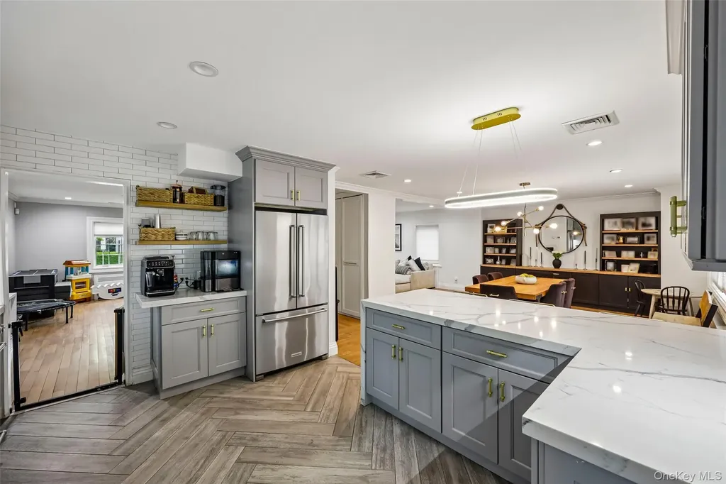 57 Berkley Road Mineola NY 11501