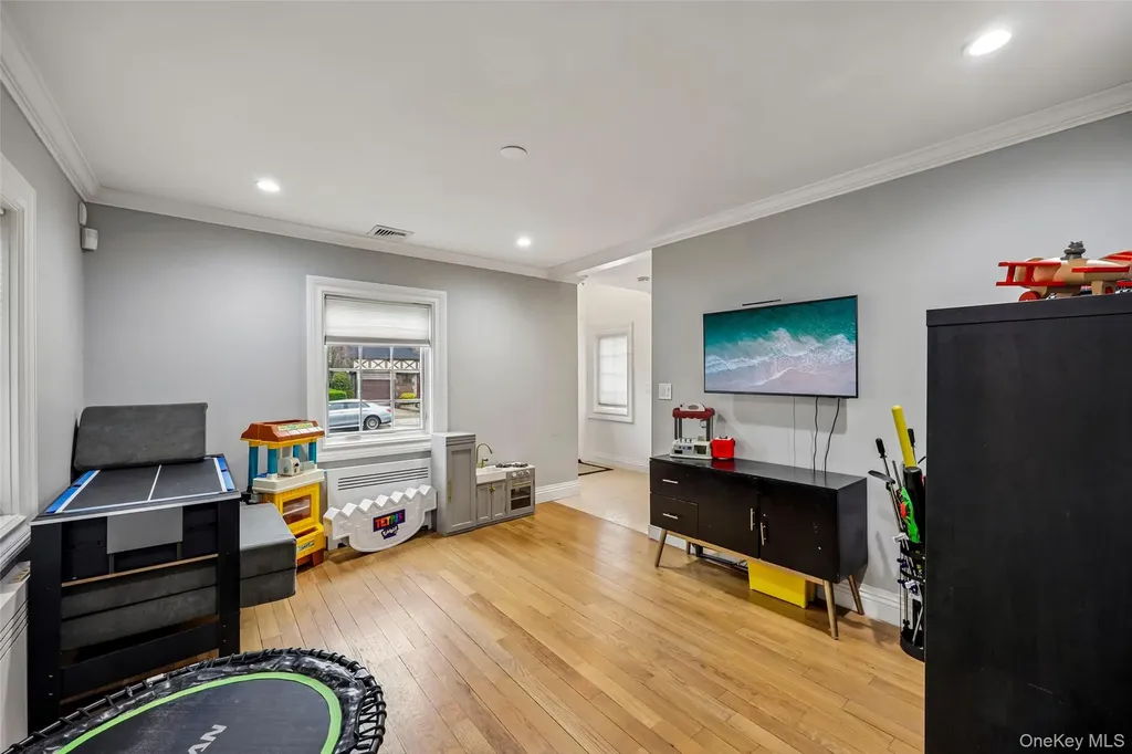 57 Berkley Road Mineola NY 11501