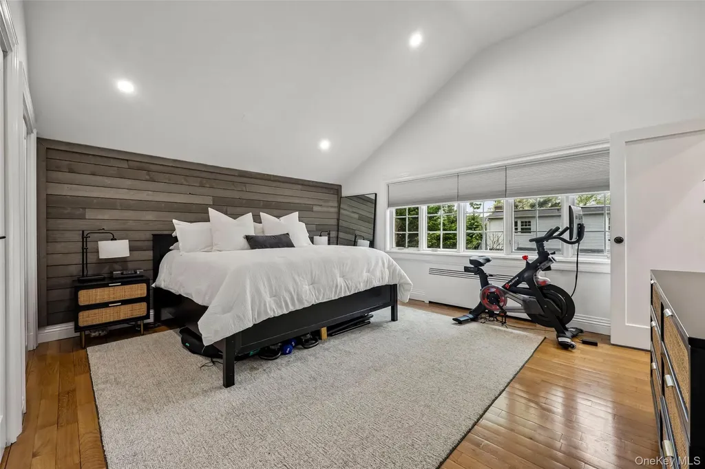 57 Berkley Road Mineola NY 11501