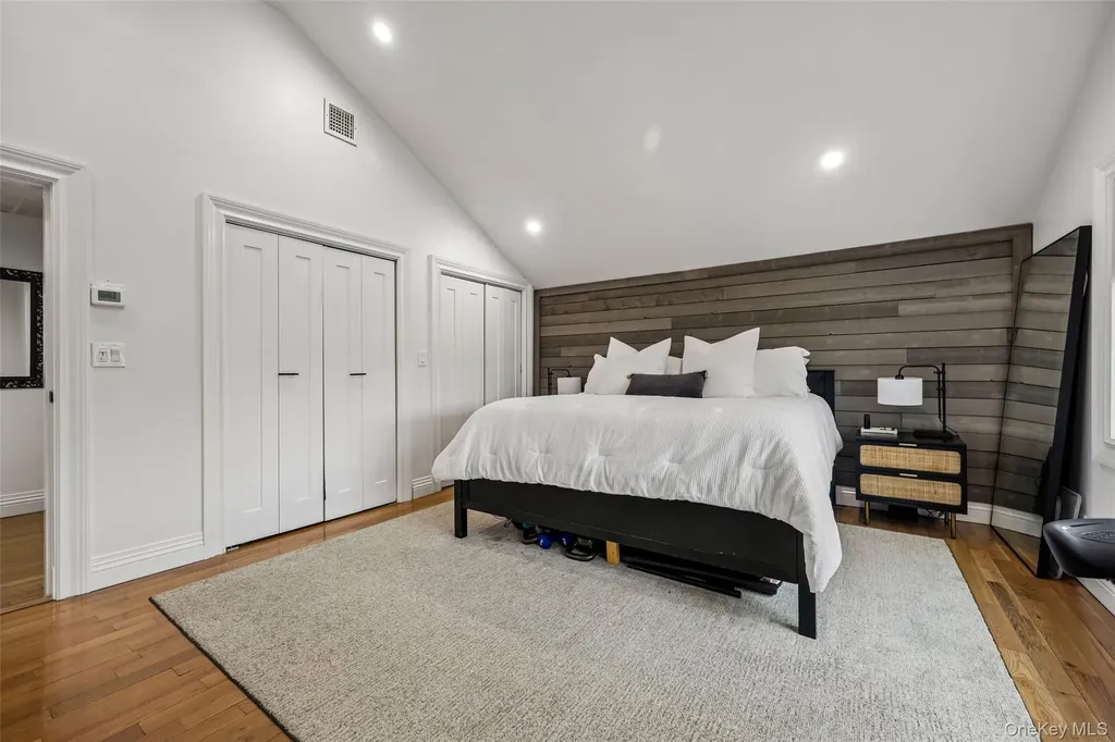57 Berkley Road Mineola NY 11501