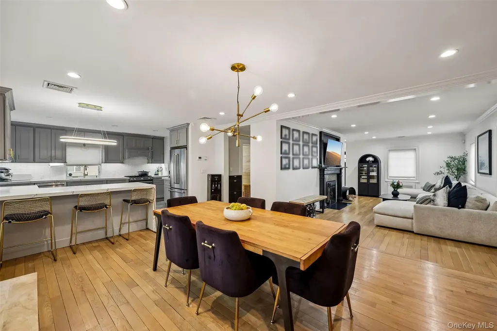 57 Berkley Road Mineola NY 11501