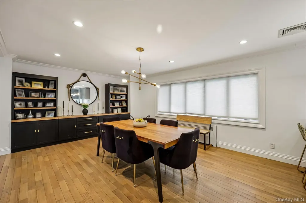 57 Berkley Road Mineola NY 11501