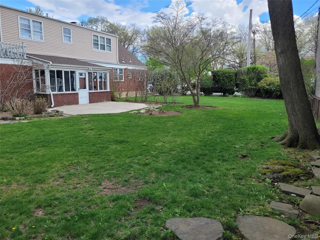 33 Nassau Boulevard West Hempstead NY 11552