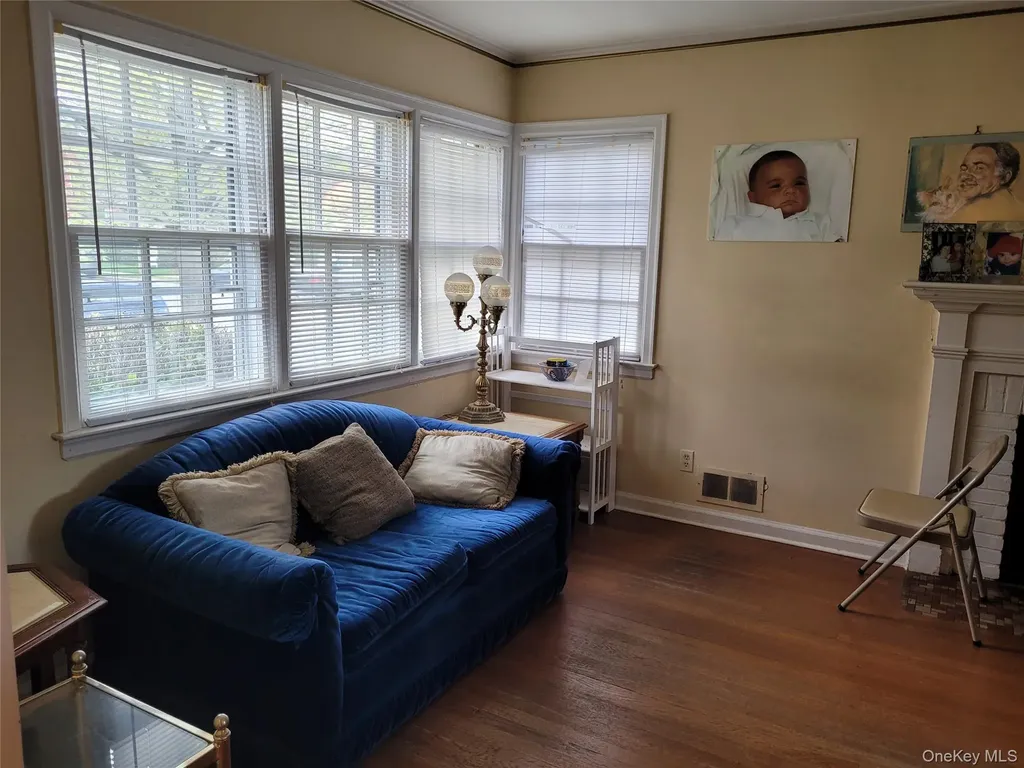 33 Nassau Boulevard West Hempstead NY 11552