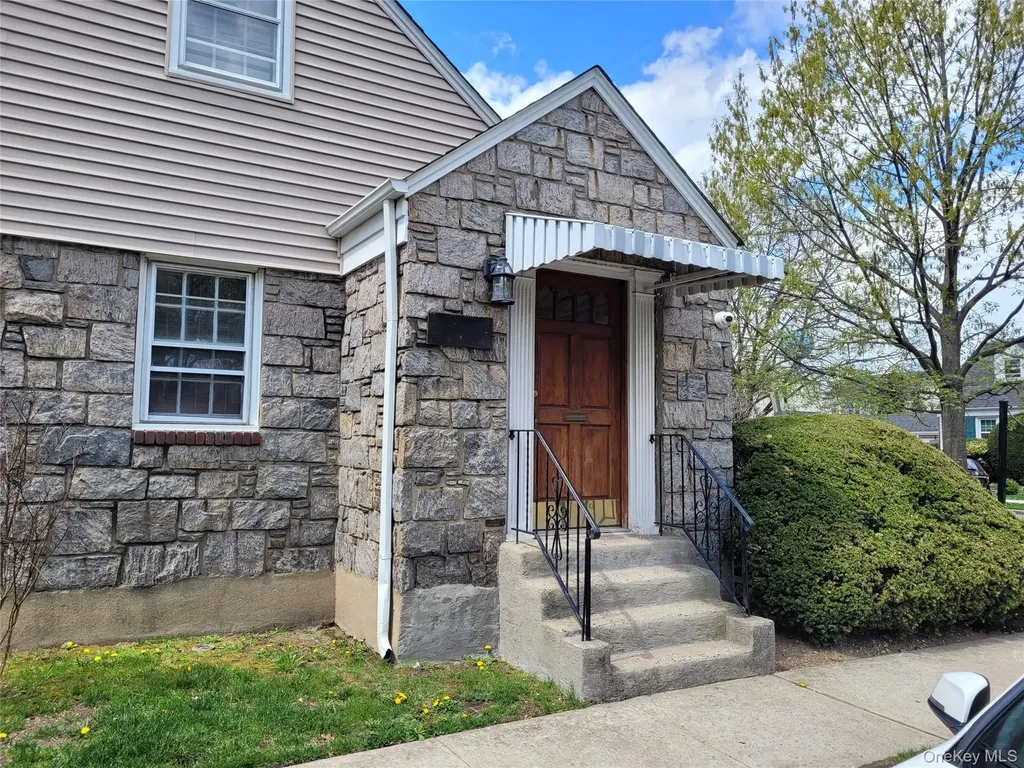 33 Nassau Boulevard West Hempstead NY 11552