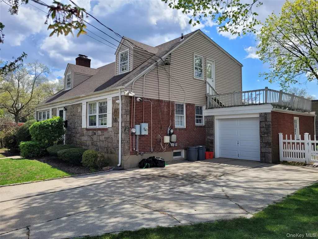 33 Nassau Boulevard West Hempstead NY 11552