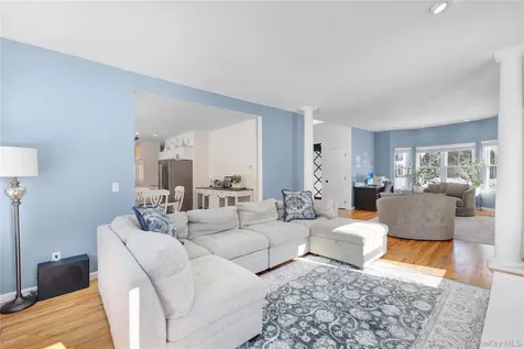 20 Chateau Drive Manorville NY 11949