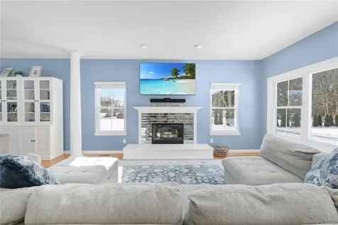 20 Chateau Drive Manorville NY 11949