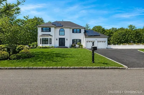 20 Chateau Drive Manorville NY 11949