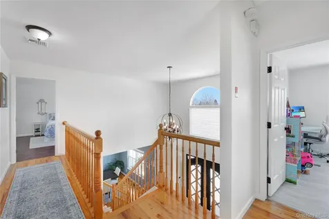 20 Chateau Drive Manorville NY 11949