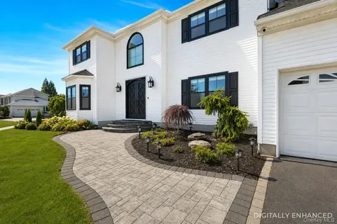 20 Chateau Drive Manorville NY 11949