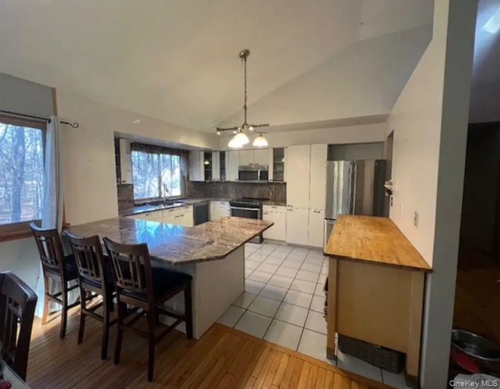 383 Route 32 Central Valley NY 10917