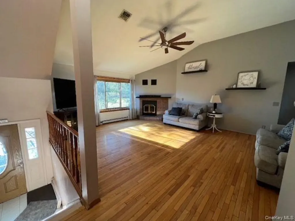 383 Route 32 Central Valley NY 10917