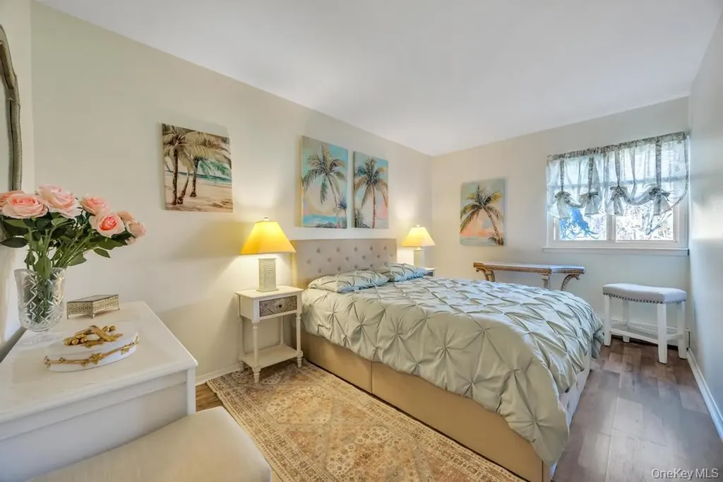 49 Mildred Place North Babylon NY 11703