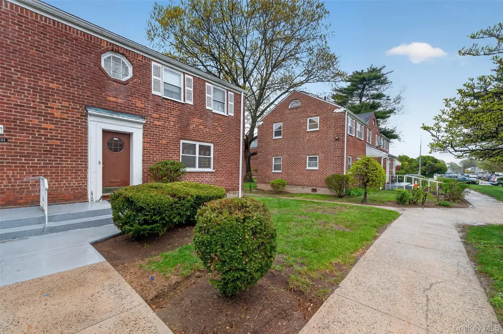 234-22 131st Avenue Rosedale NY 11422