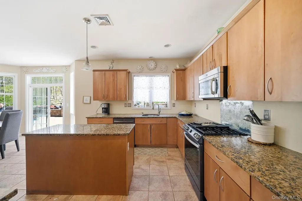 155 Alexander Road Monroe NY 10950
