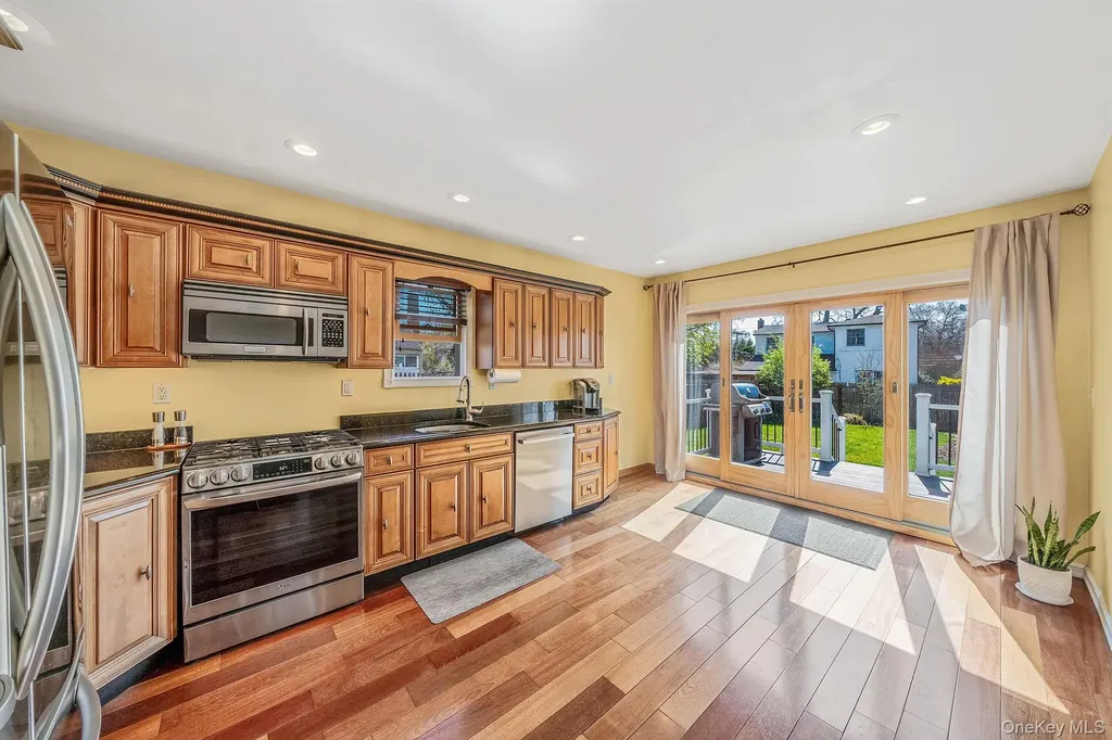 36 Nottingham Avenue Patchogue NY 11772