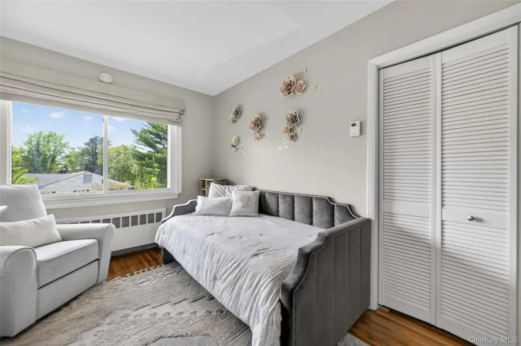34 Bridge Road Manhasset NY 11030