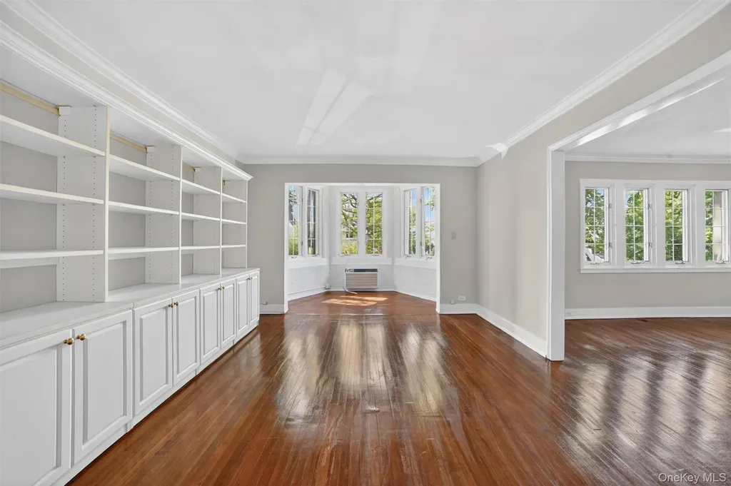 15 Beechtree Lane Bronxville NY 10708
