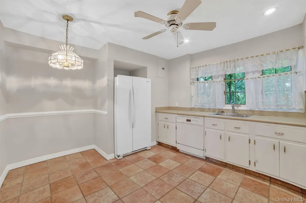 15 Beechtree Lane Bronxville NY 10708