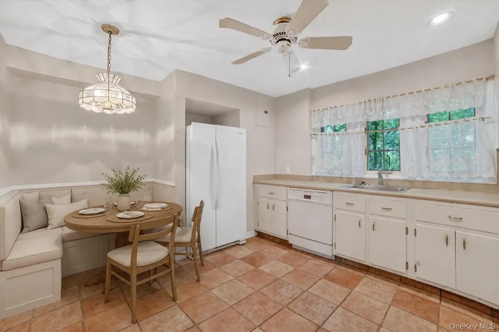 15 Beechtree Lane Bronxville NY 10708