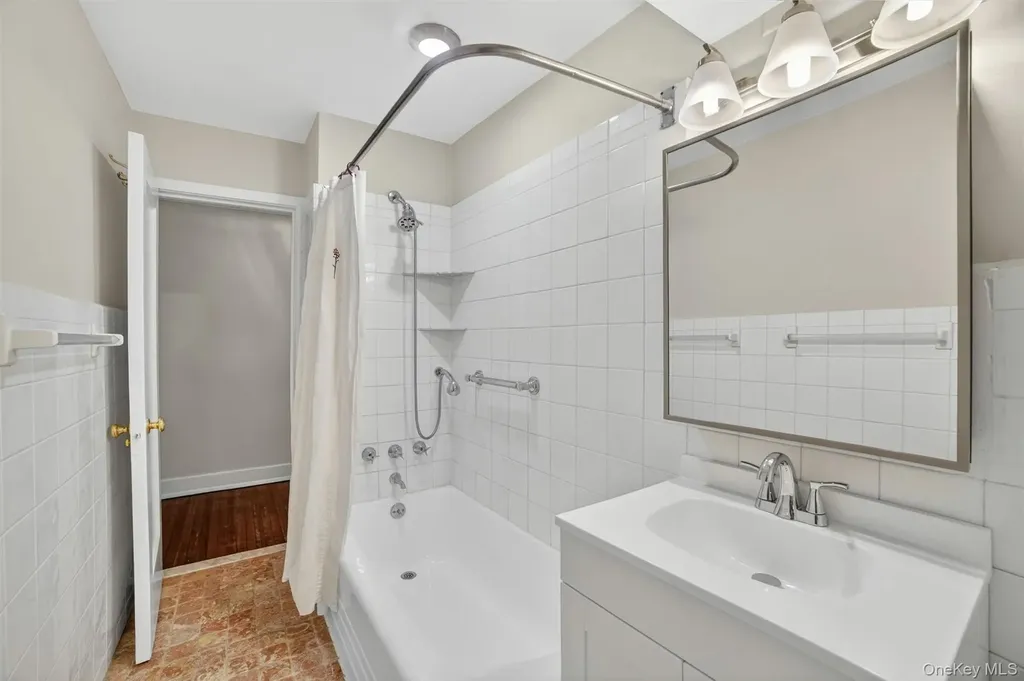 15 Beechtree Lane Bronxville NY 10708